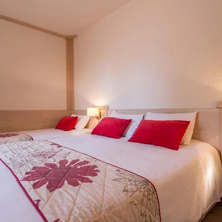 Le Bois Dormant-hotel Restaurant & Logis