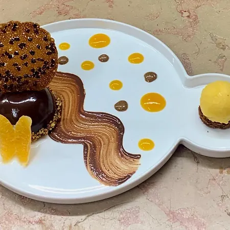 Le Bois Dormant-hotel Restaurant & Logis 호텔 3*