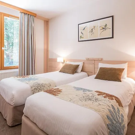 Le Bois Dormant-hotel Restaurant & Logis 호텔 3*