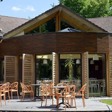 מלון Le Bois Dormant-hotel Restaurant & Logis 3*