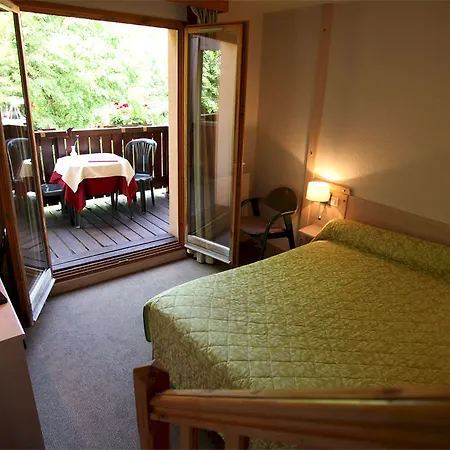 Le Bois Dormant-hotel Restaurant & Logis 3*
