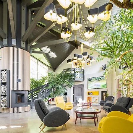 Le Bois Dormant-hotel Restaurant & Logis 호텔