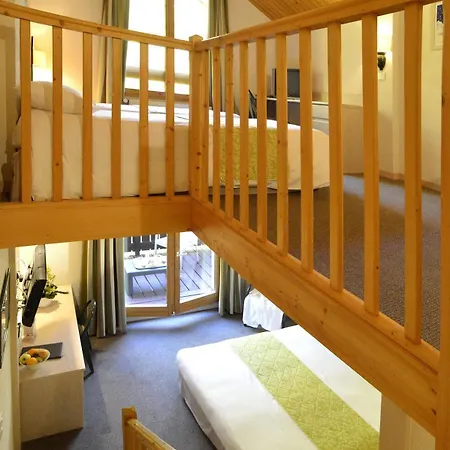 Le Bois Dormant-hotel Restaurant & Logis 3*