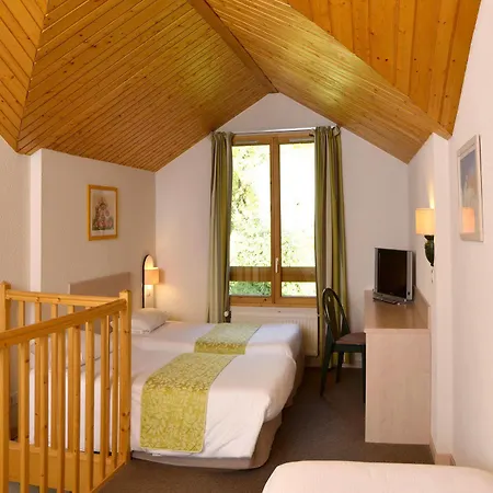 Le Bois Dormant-hotel Restaurant & Logis 3*