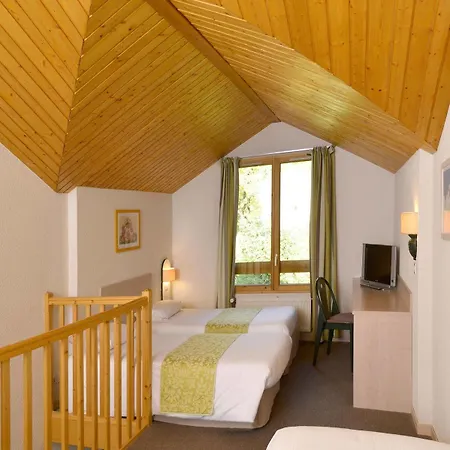 Le Bois Dormant-hotel Restaurant & Logis 3*