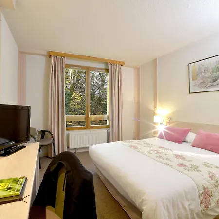 Le Bois Dormant-hotel Restaurant & Logis 3* 샹파뇰