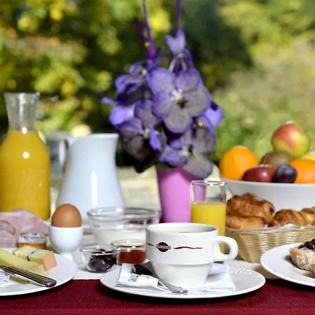 Le Bois Dormant-hotel Restaurant & Logis 3*